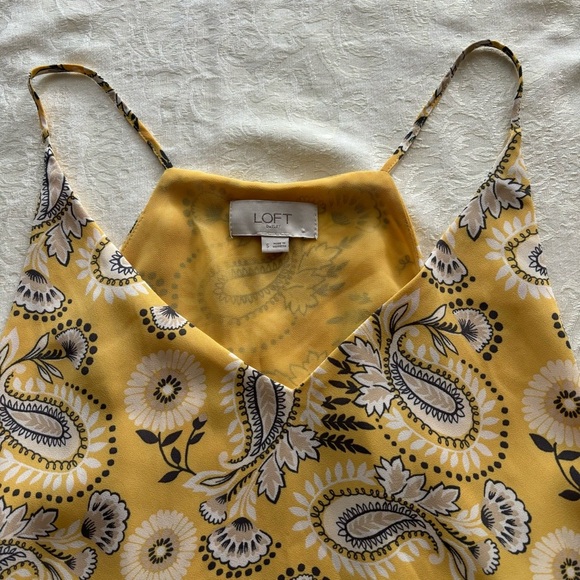 ❤️2/$15 or 3/$21❤️ Loft Paisley Strappy Cami Size Small - Picture 7 of 10